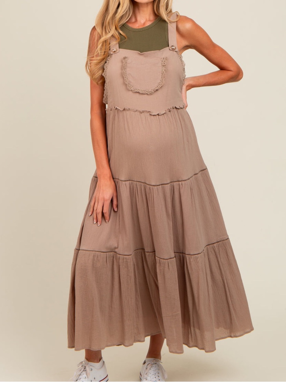 white birch Sleeveless Tiered Maxi Dress in Taupe/Brown